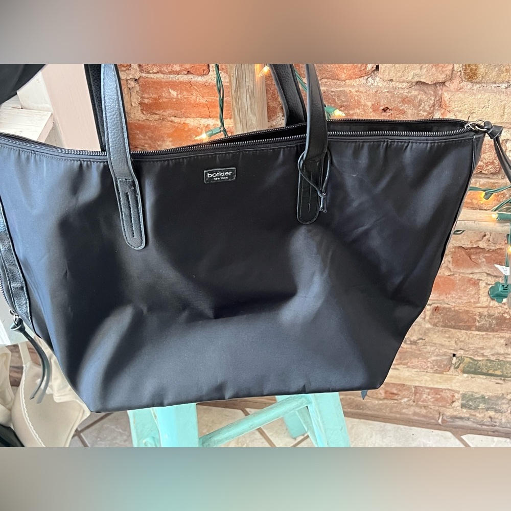 Botkier Elegant Black Handbag